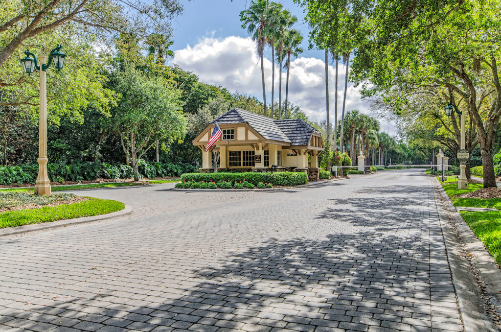 Immobilien Pelican Marsh Naples: Entdecken Sie hier die besten Häuser-, Villen- und Wohnungsangebote in Pelican Marsh Naples Florida mit Ihrem Immobilienmakler Naples Florida
