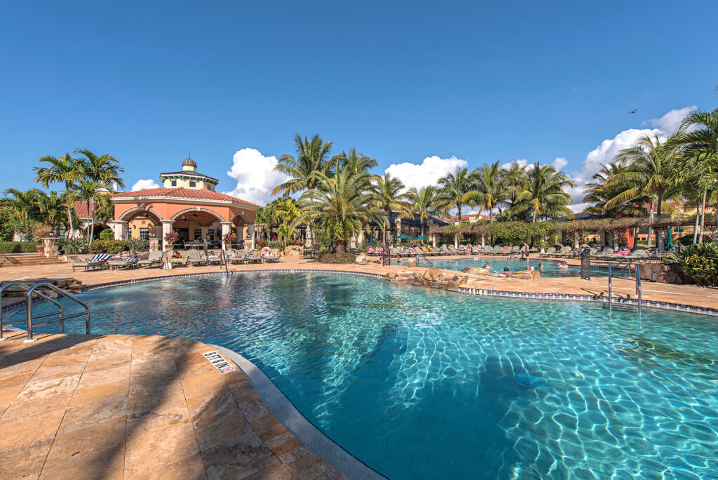 Immobilien Estero: Wählen Sie hier Ihren Lebens-Styl den Sie gerne in Estero führen möchten und Ihren Bedürfnissen entspricht! Wir bieten geschlossene Wohnanlagen und offene Nachbarschaften in Estero. Unsere Sammlung umfasst Golf-, Tennis- und Waterfront-Lifestyle-Communities mit Eigentumswohnungen, Villen, Einfamilienhäusern und Luxus-Immobilien.