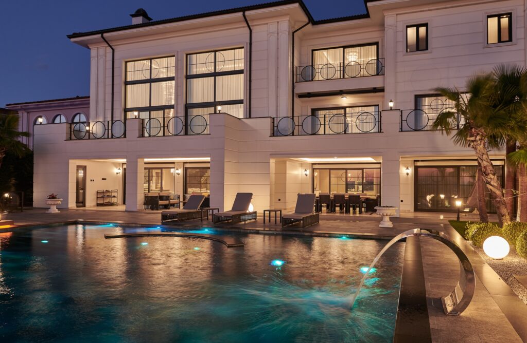 Einfamilienhäuser IL REGALO Naples, Florida, Immobilien Il Regalo