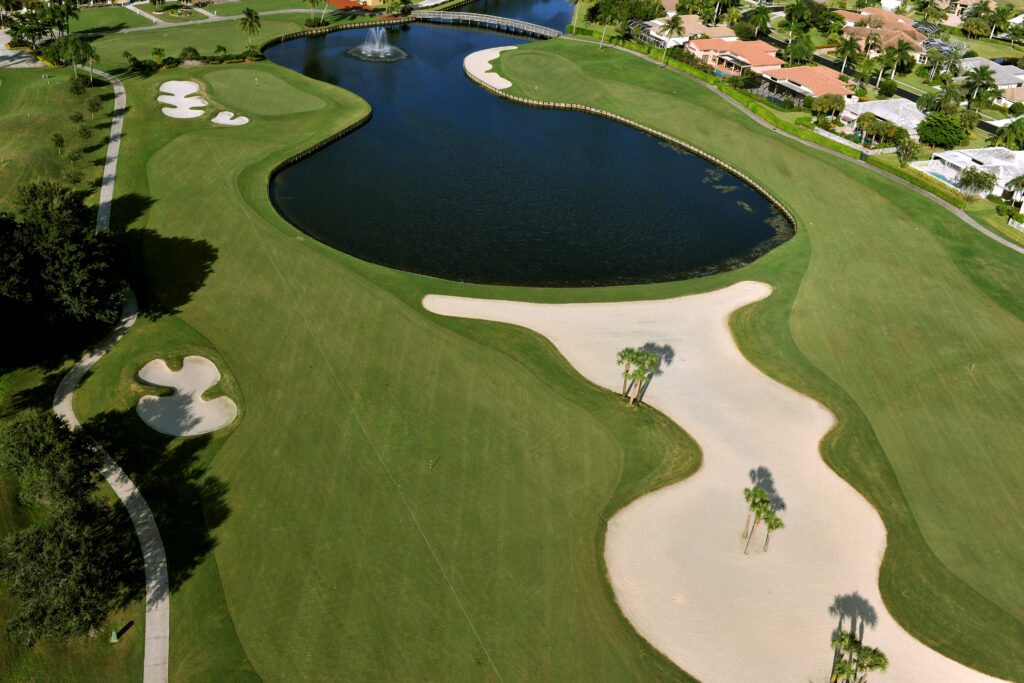 Immobilien Kensington Naples Florida kaufen. Haeuser & Wohnungen kaufen und verkaufen im Kensington Golf Club Naples