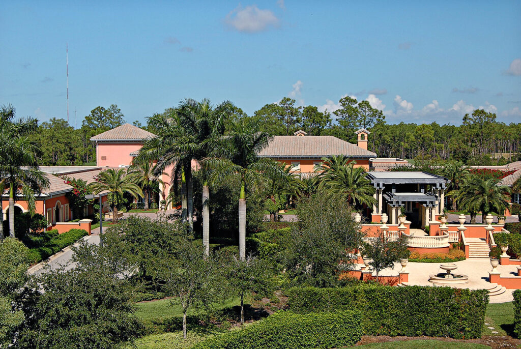 Immobilien Mediterra Naples Florida kaufen. Mediterane Haeuser und Wohnungn 