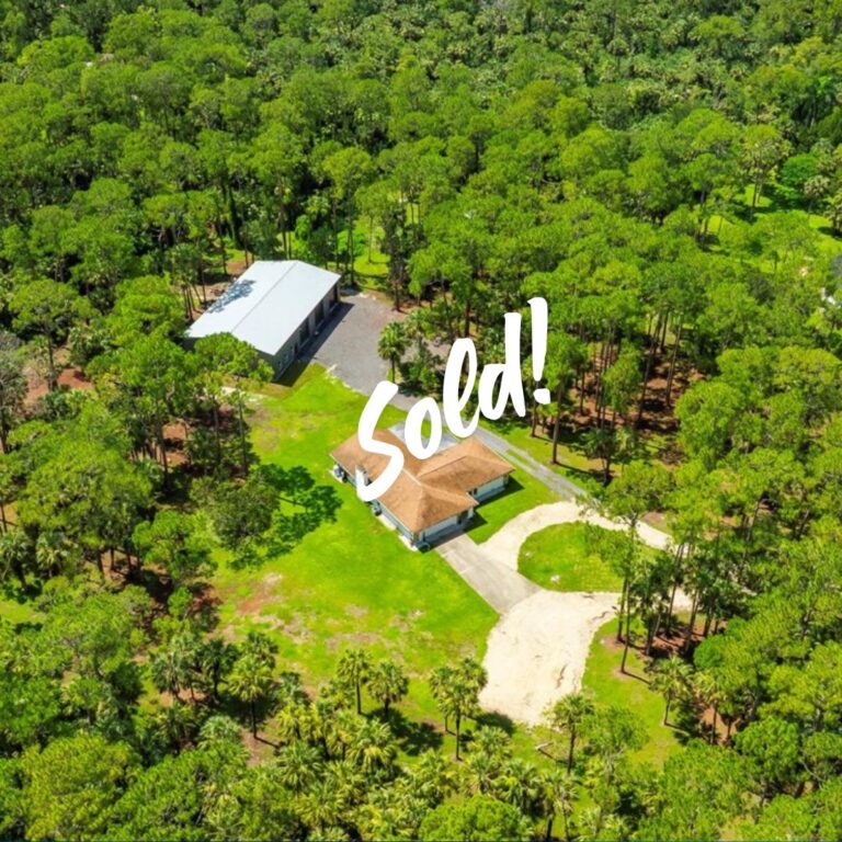 Verkauft / 580 5th St NW,Naples