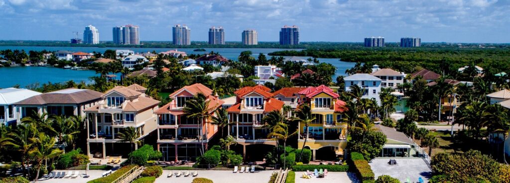 Immobilienmakler in Bonita Springs, Makler Bonita Springs, Deutsche Immobilienmakler Bonita Sorings, Immobilienangebite Bonita Springs, Hauskauf Bonita Springs, Wohnungskauf Bonita Springs, Strandhaus Biniat Springs, Strandwohnung Bonita Springs, Kirsten Prizzi